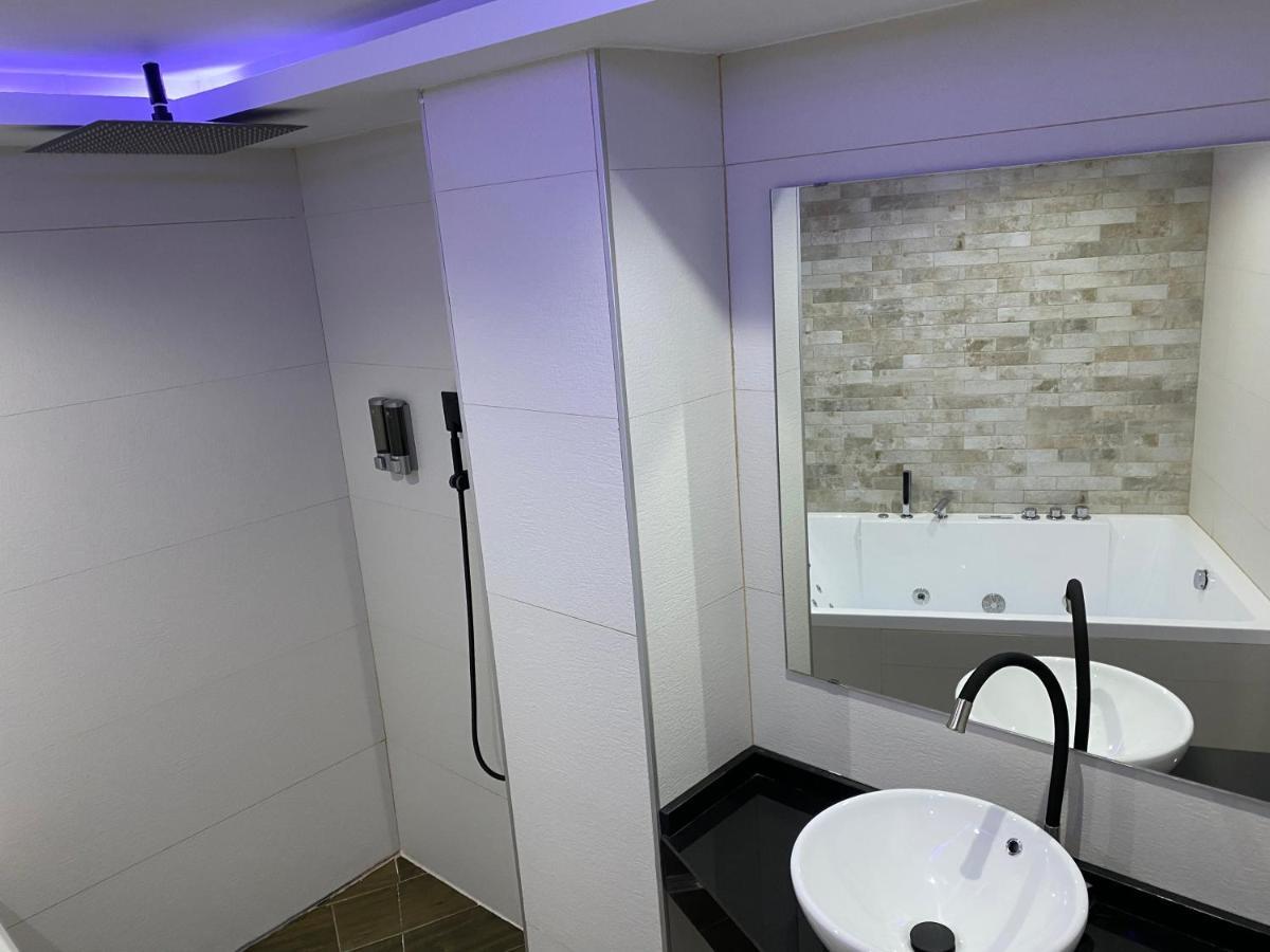 Apartamentos Las 7 Esencias Линарес Екстериор снимка